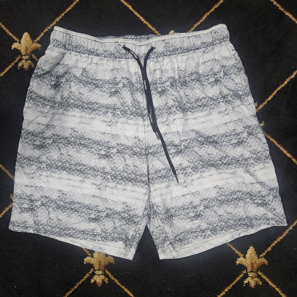 CALVIN KLEIN Men's Swim Trunks Sz XL White Black Shorts W/ Lining